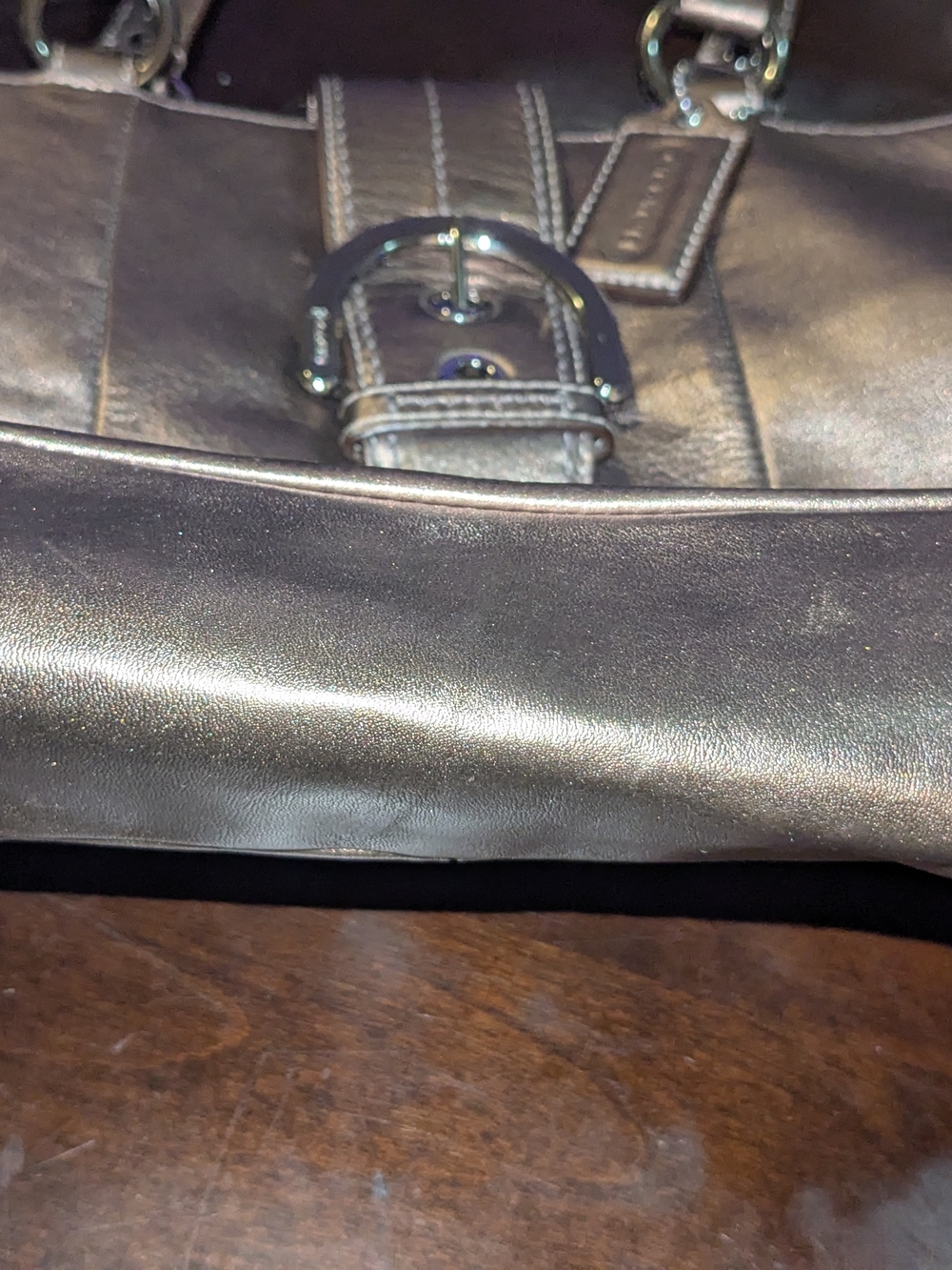 Coach Y2K Soho Metallic Leather Buckle Tote - Gold With Beautiful Purple Lining - Picture 10 of 10